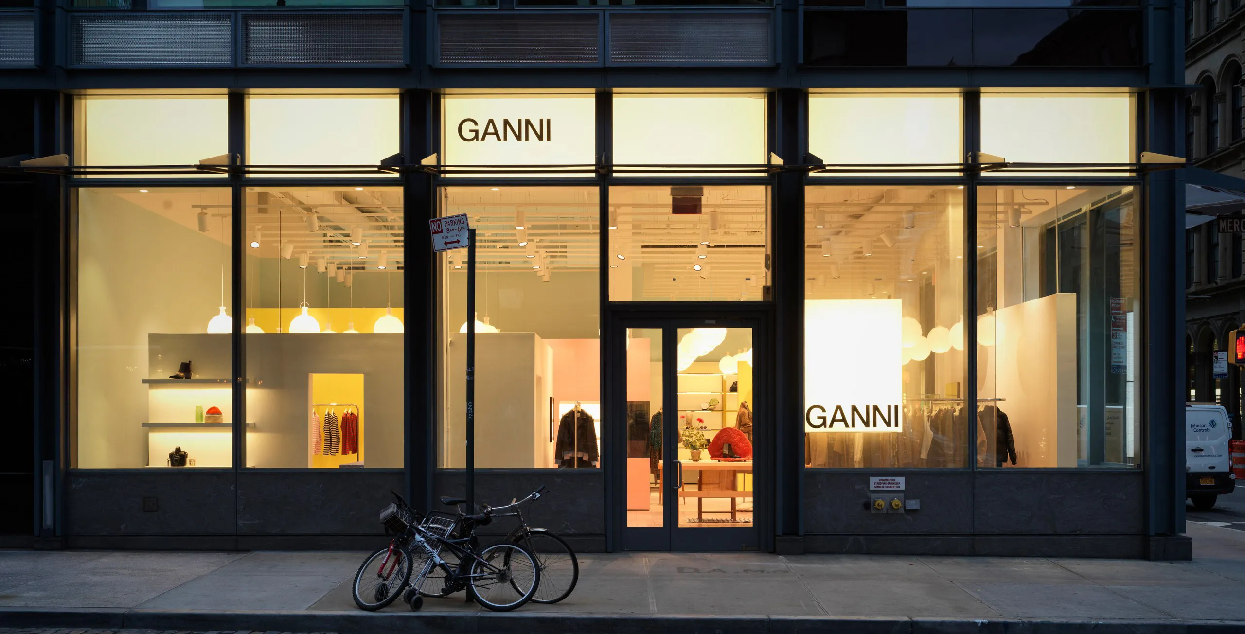 Banner 1 - GANNI Outlet United States